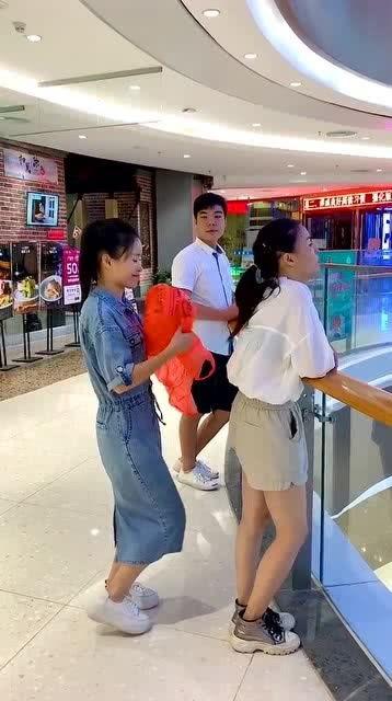 吃瓜群众容易引火上身,揭秘网络舆论场的风险与应对