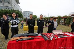 吃瓜群众围公安局,揭秘警民互动新常态