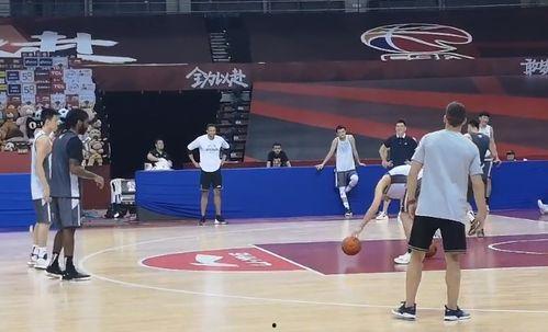 吃瓜群众游戏投球教案,寓教于乐的体育教学新尝试